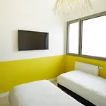 Hotel The People 3*